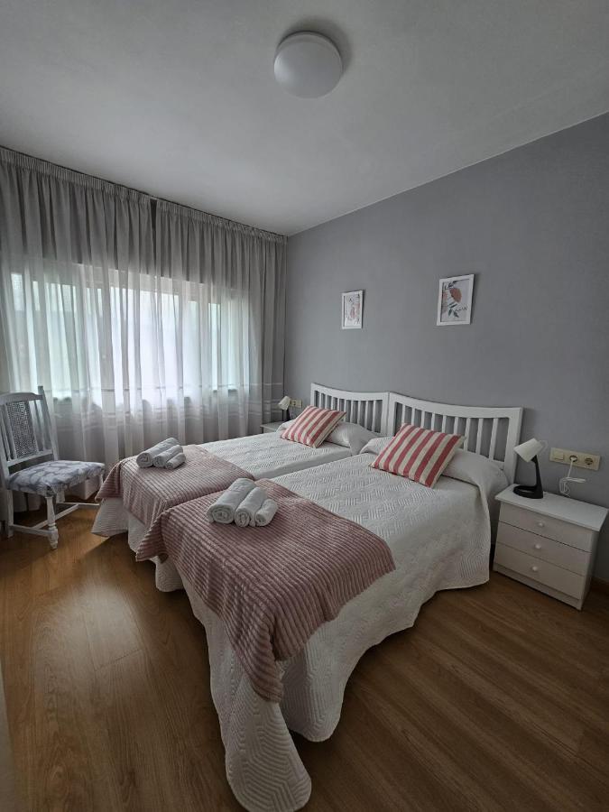 Meda Padron Apartment ภายนอก รูปภาพ