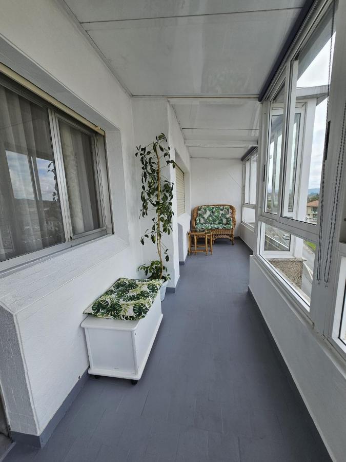 Meda Padron Apartment ภายนอก รูปภาพ